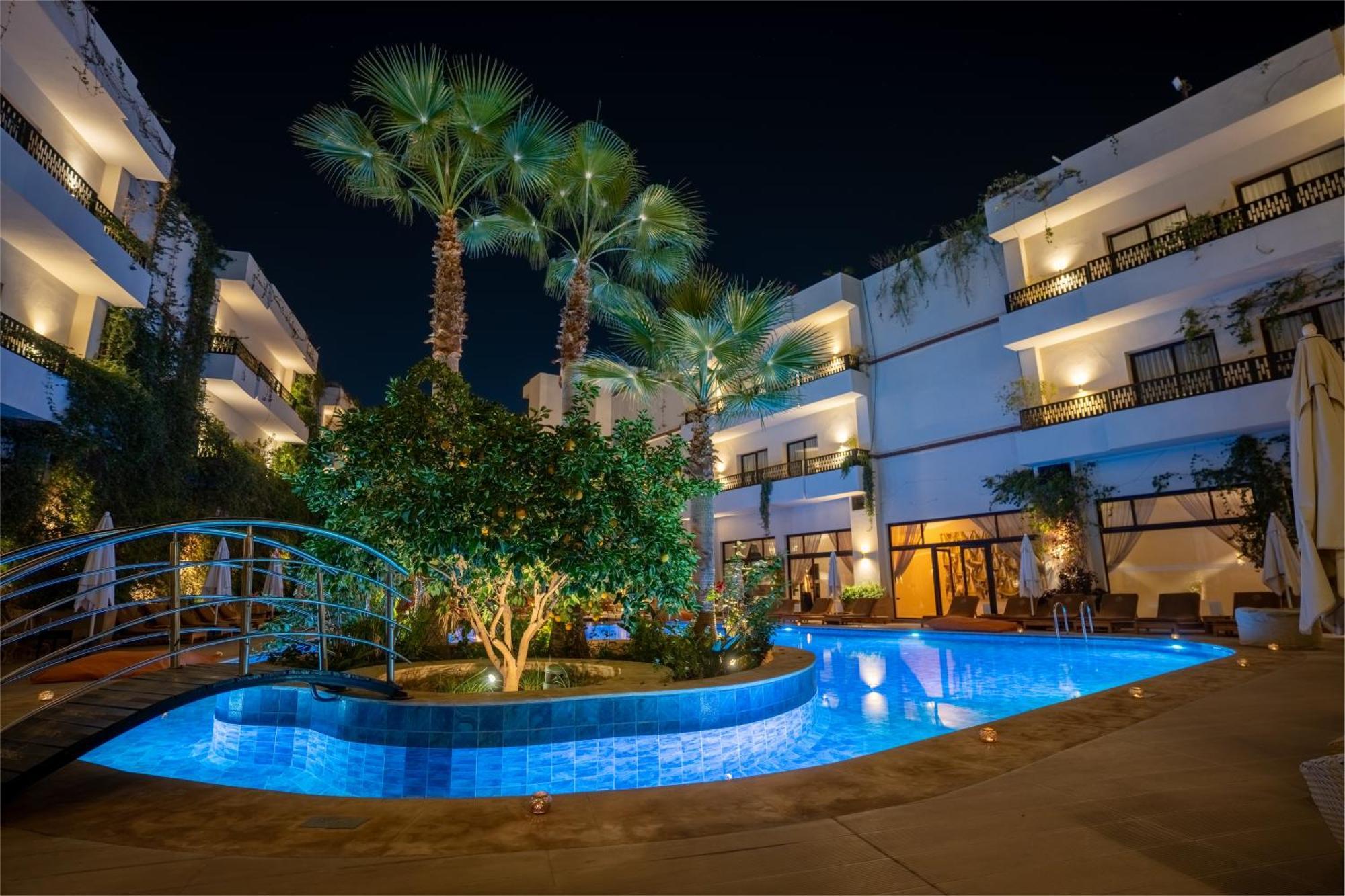 بوتيك وسبا كيش 4*